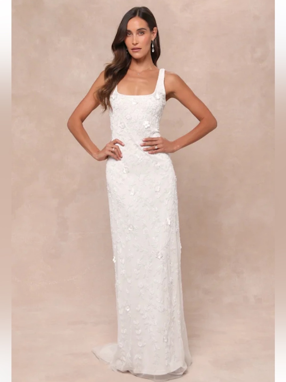 NWT! Lulus Extraordinary Glamour White 3D Floral Beaded Backless Maxi Dress. Med